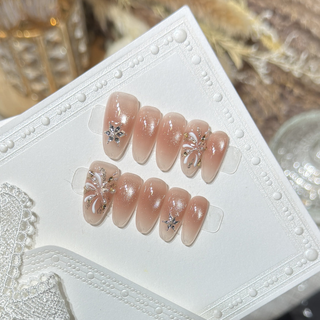 Elegant Press-On Nail Set with Decorative Star Accents Stornfield