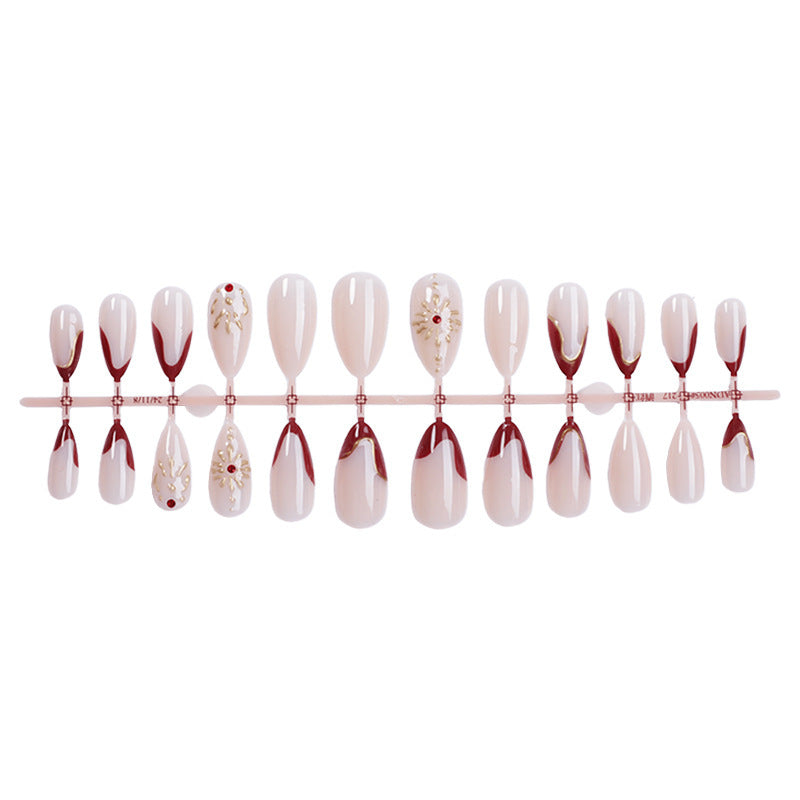 Elegant and artistic fingernails Stornfield