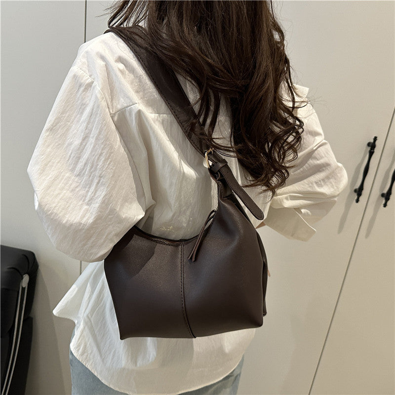 Modern Structured Hobo Bag Stornfield