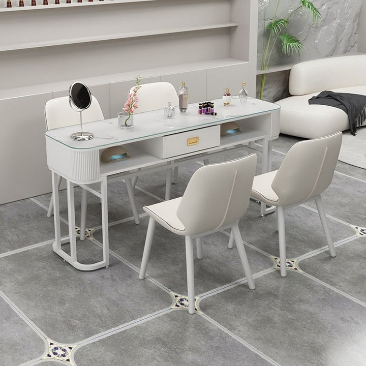 Table Stornfield