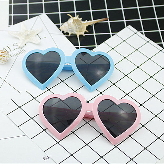 Women's Heart-Shaped Sunglasses in Modern Design Stornfield