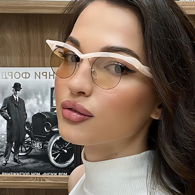 Women's futuristic sunglasses with curved frame and polarized lenses Stornfield