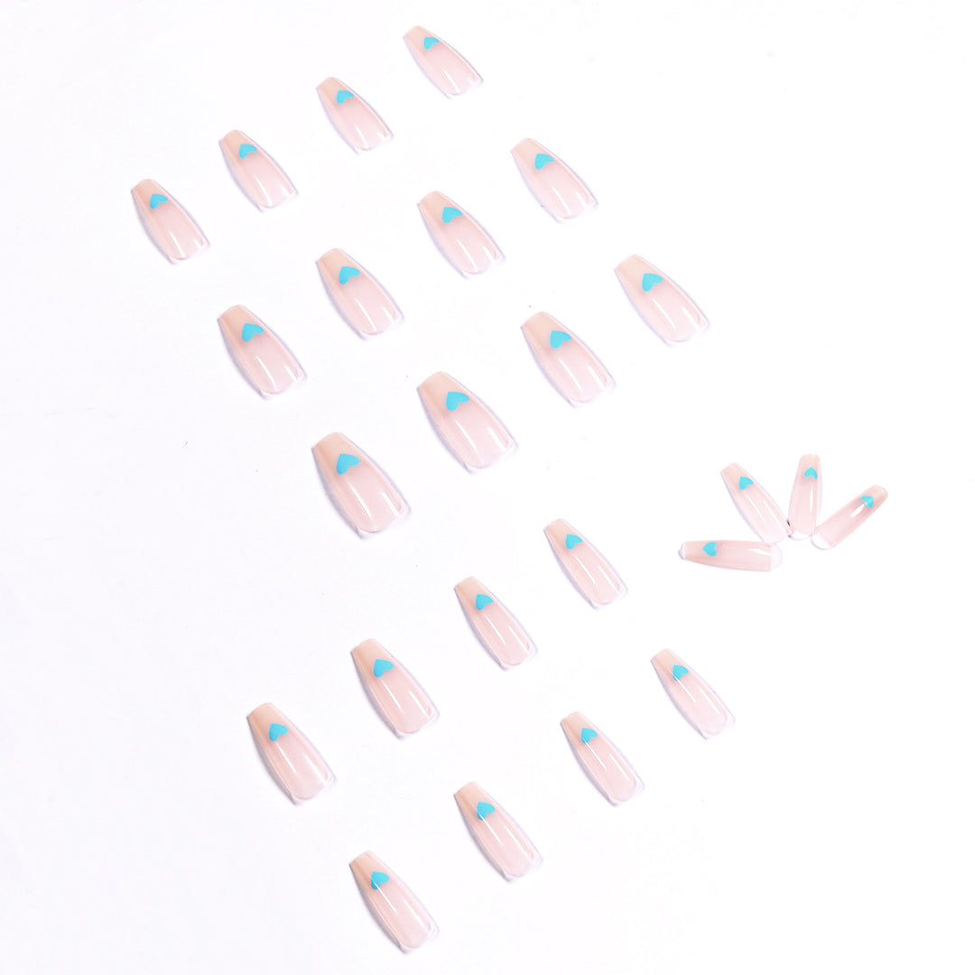 Artful nail art with heart motifs Stornfield