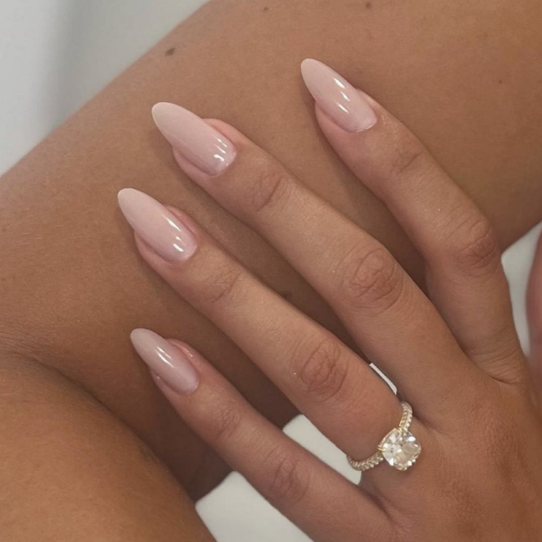 Elegant Almond Shaped Press-On Nail Extensions Stornfield