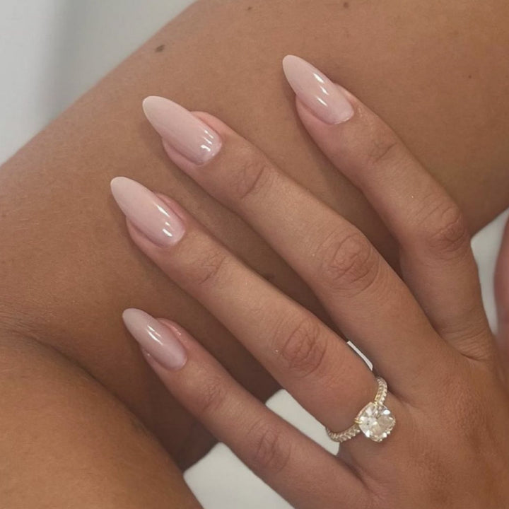 Elegant Almond Shaped Press-On Nail Extensions Stornfield