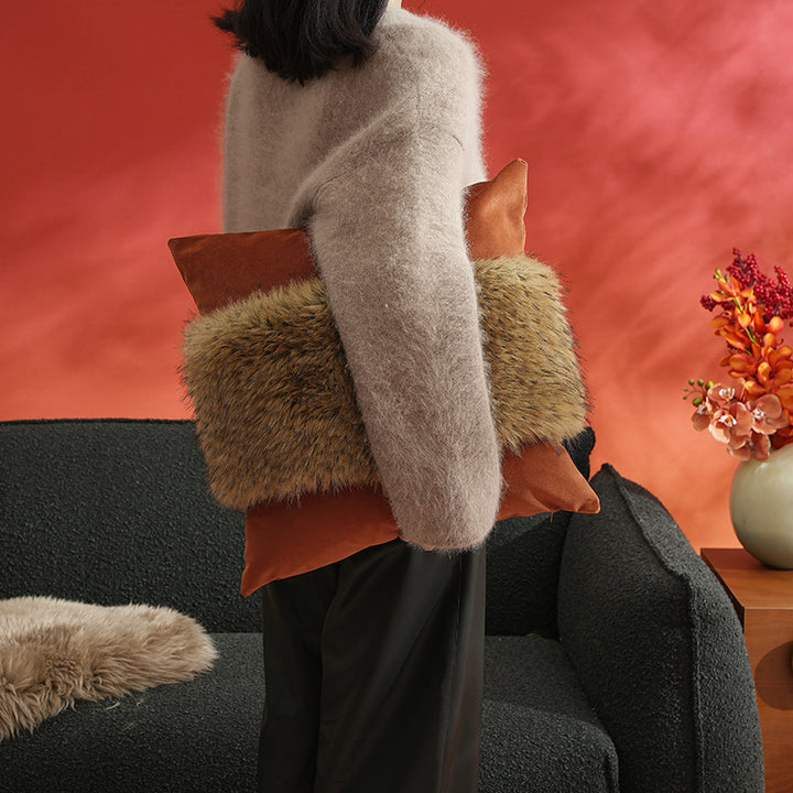 Decorative cushion set with heart-shaped faux fur cushion and two velvety back cushions Stornfield