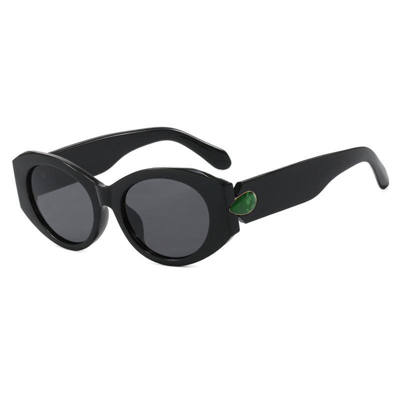 Women elegant sunglasses with stylish contours Stornfield