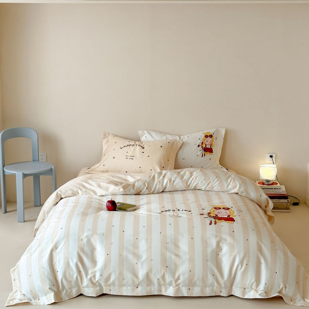 Bedding set for children made of cotton satin with contrasting piping and puppy print