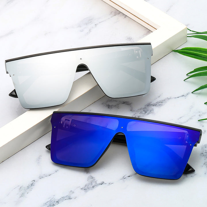 Women oversized sunglasses in trendy style with wide frame construction Stornfield