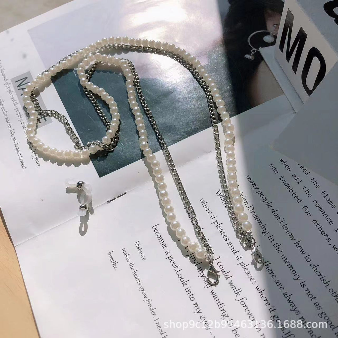 Elegant Pearl and Chain Reading Glasses Holder Stornfield