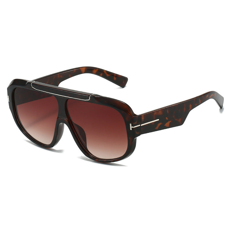 Ladies sporty sunglasses with stylish full rim design Stornfield