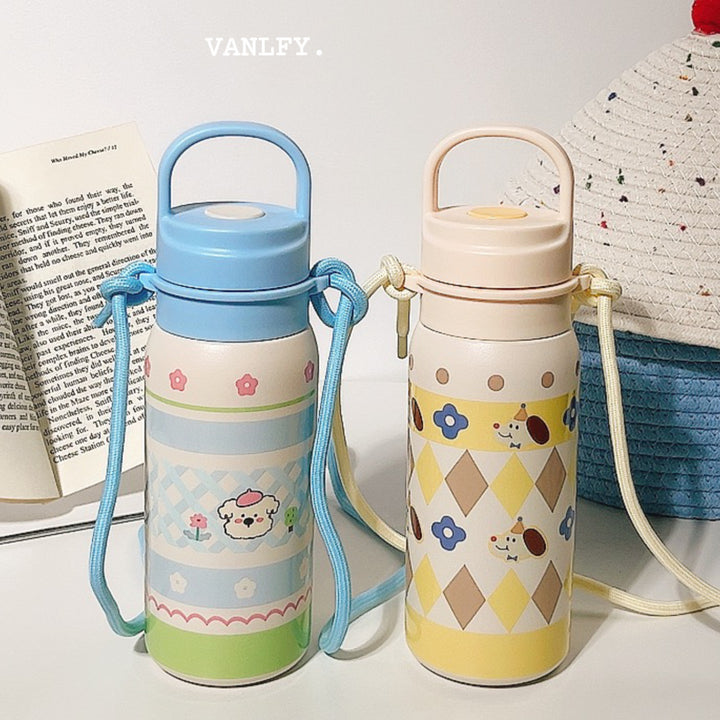 Women's insulated drink bottle with continuous animal design and carrying strap Stornfield