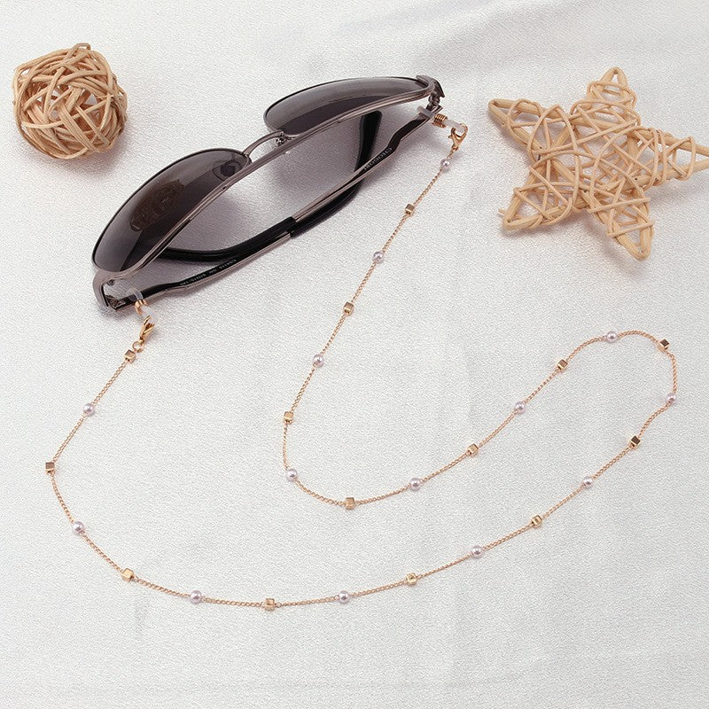 Heart Pendant Eyewear Chain Stornfield
