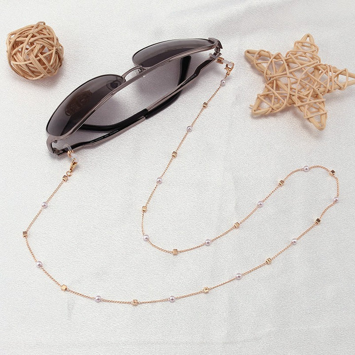 Heart Pendant Eyewear Chain Stornfield