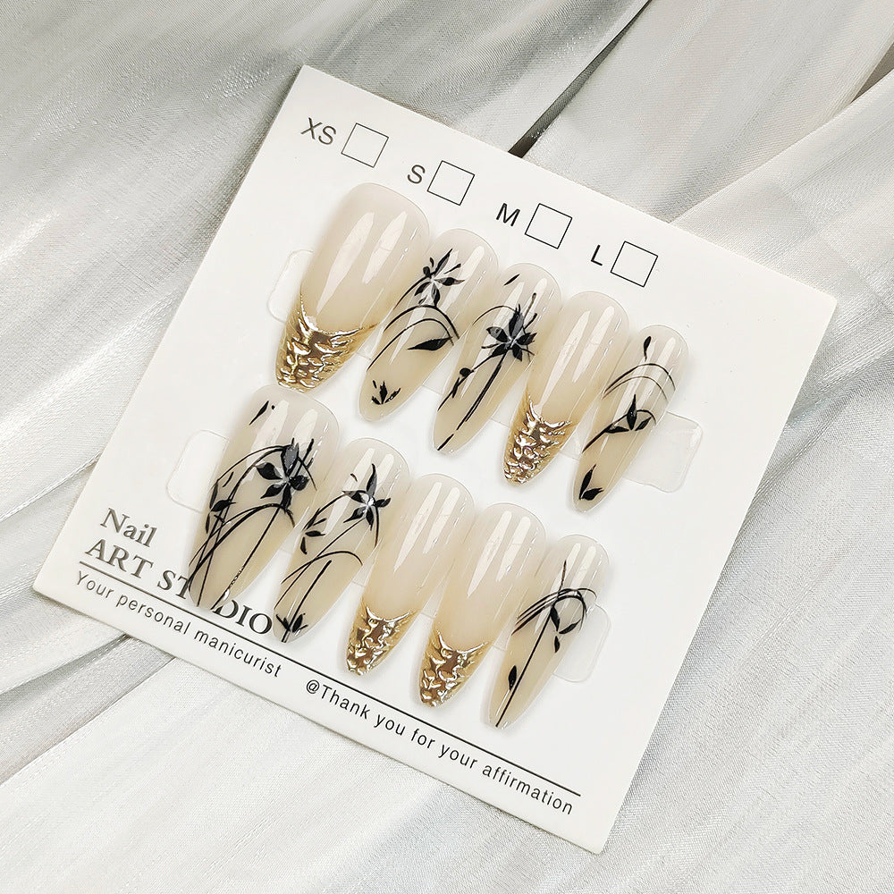 Elegant Artificial Nails with Shimmering Effect Stornfield