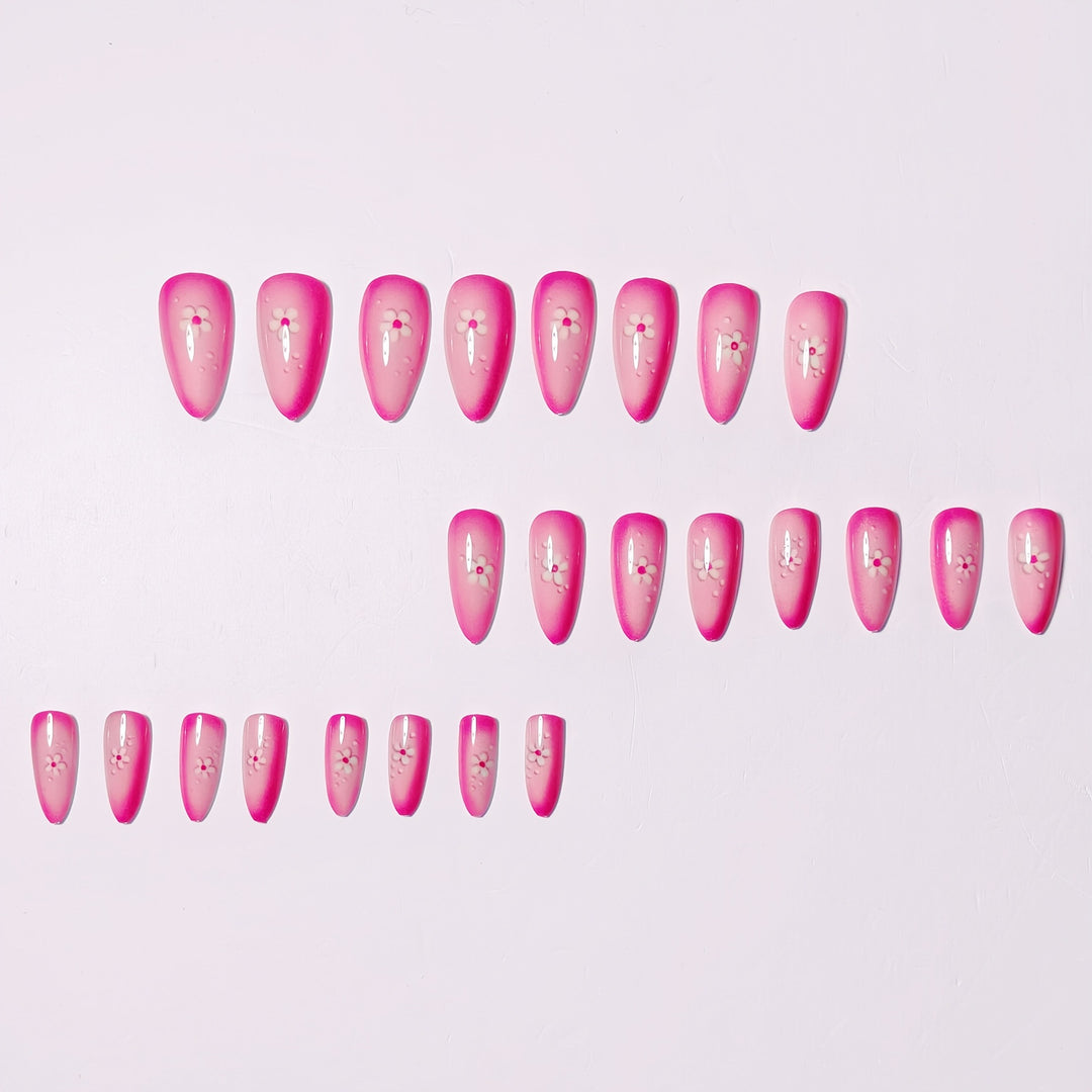 Artificial Nails in Elegant Flower Pattern Stornfield