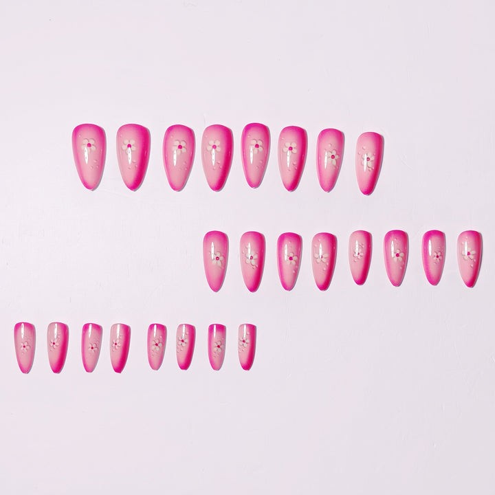 Artificial Nails in Elegant Flower Pattern Stornfield