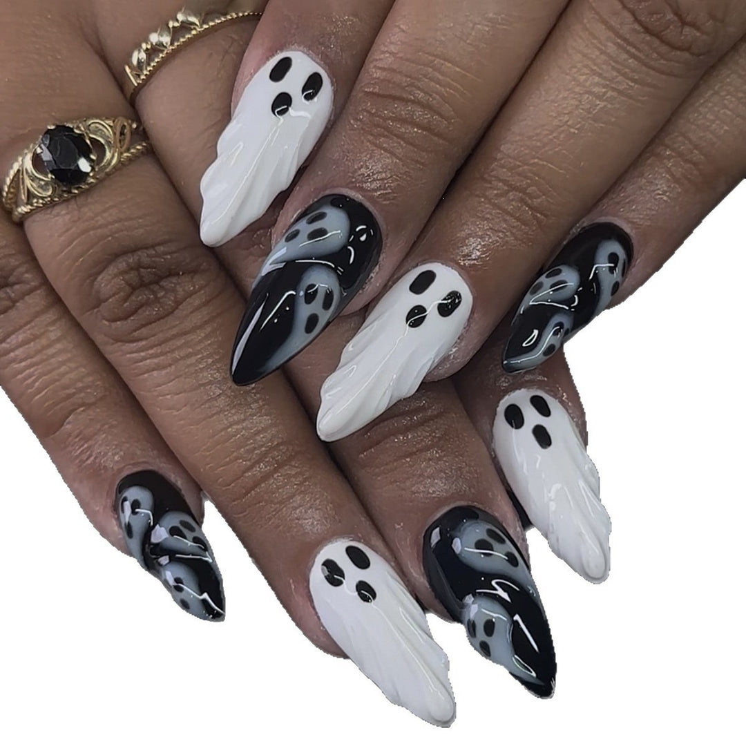 Creative Nail Art Set with Ghost Motifs Stornfield