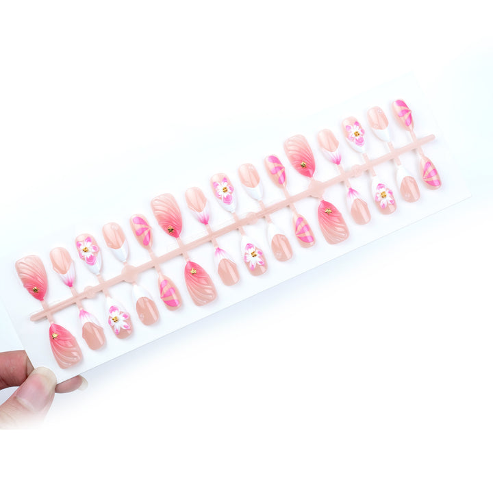 Decorative Floral Accent Press-On Nails