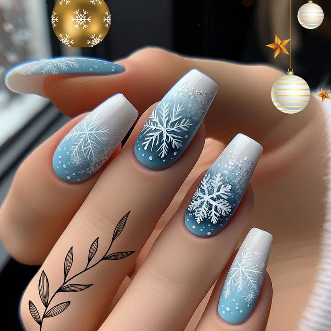 Creative artificial nails with winter snow motif Stornfield