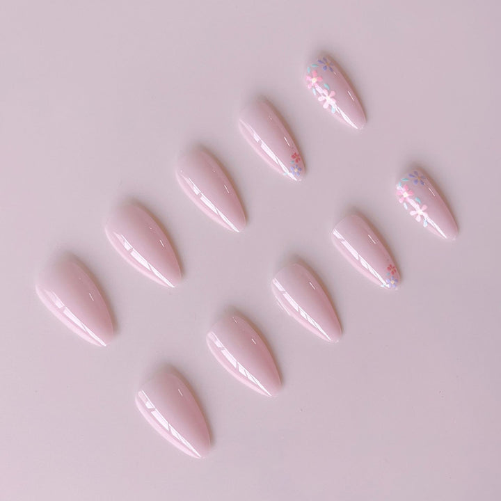 Artificial nail set with delicate floral pattern and glossy finish Stornfield