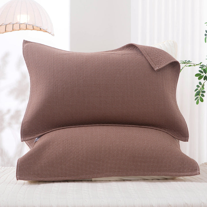 Women's pillowcase with delicate floral motif Stornfield