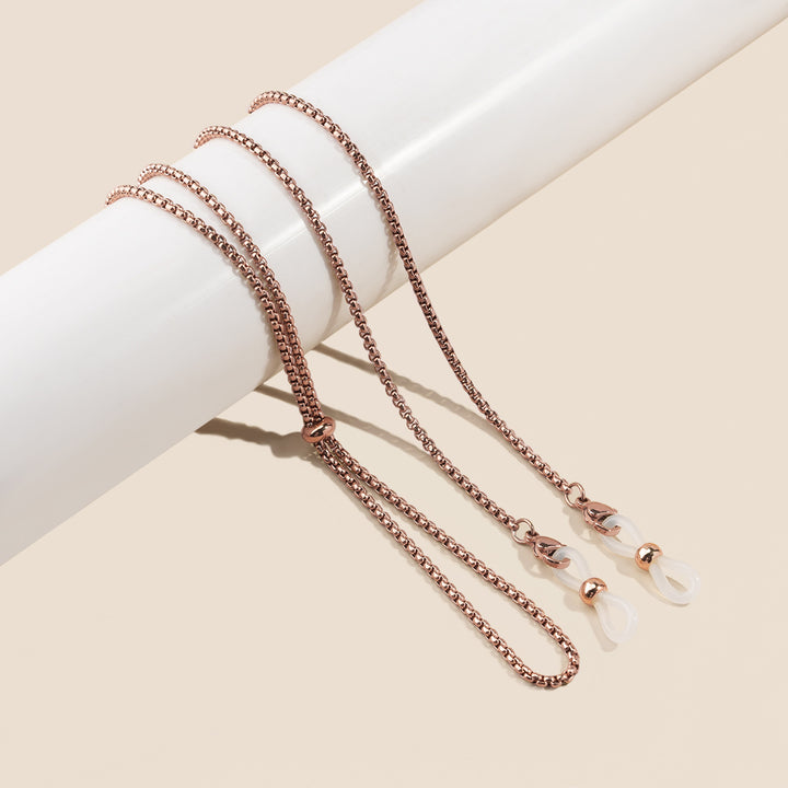 Sleek Chain Eyewear Holder Stornfield