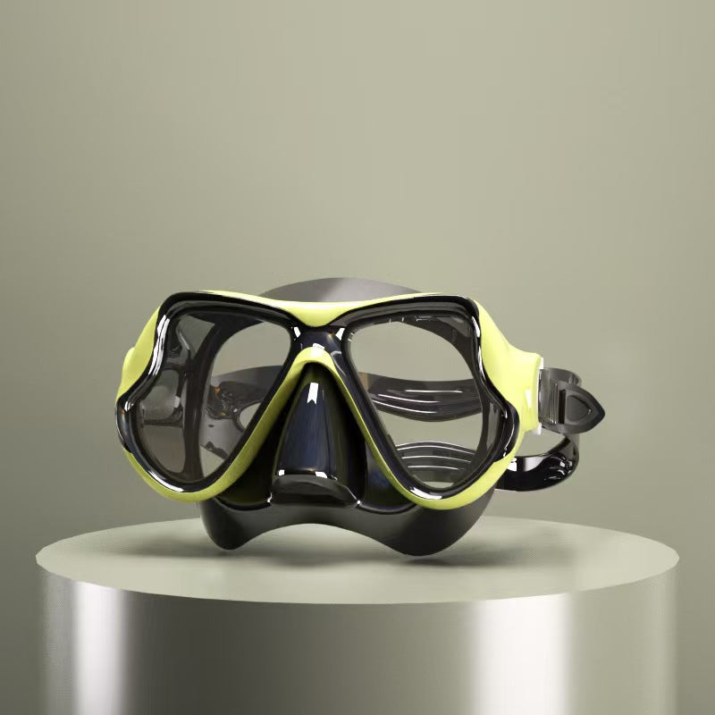 Diving mask with ergonomic design and a flexible snorkel Stornfield