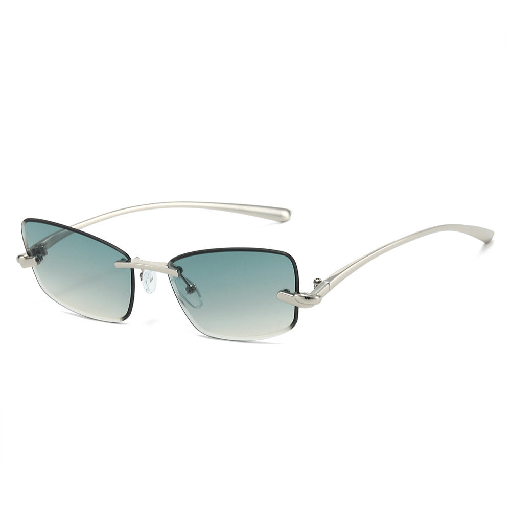 Luxurious Wide-Brim Sunglasses Stornfield