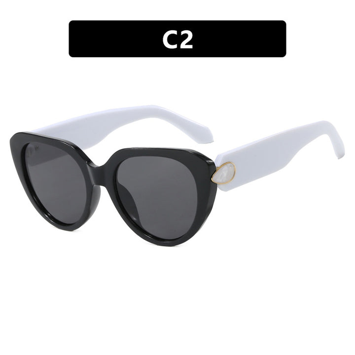 Women Cat-Eye Sunglasses with striking design and protective UV filter Stornfield