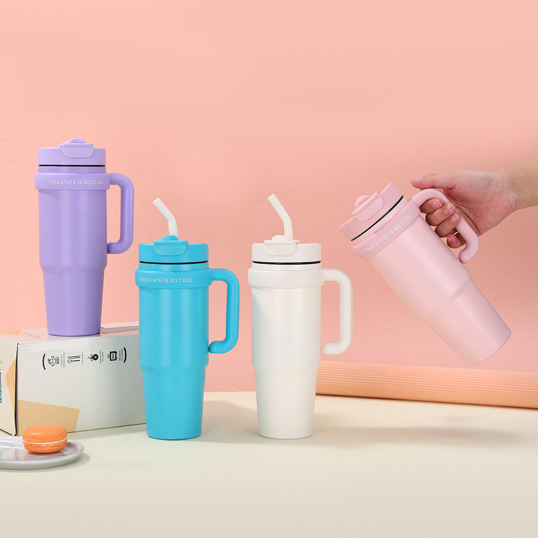Unisex drinking cup with integrated straw Stornfield