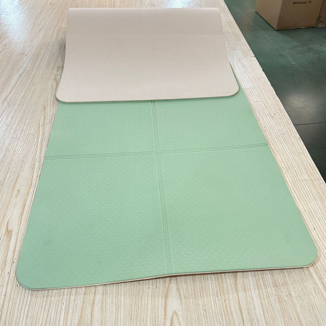 Non-slip training mat with structured design Stornfield