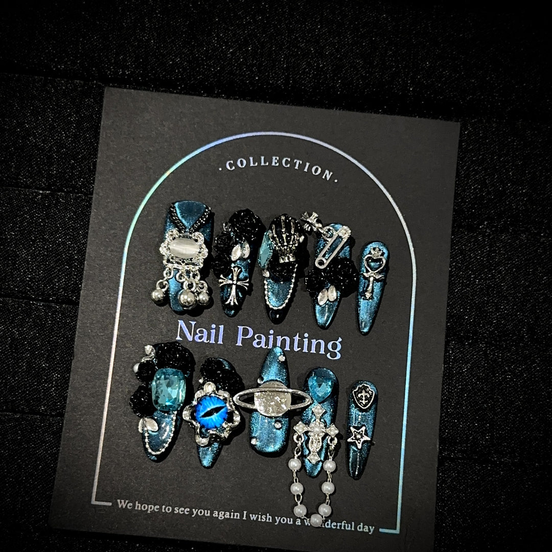 Artistic Themed Press-On Nail Art Set