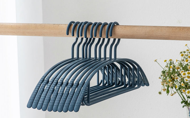 Non-Slip Versatile Clothes Hangers Stornfield