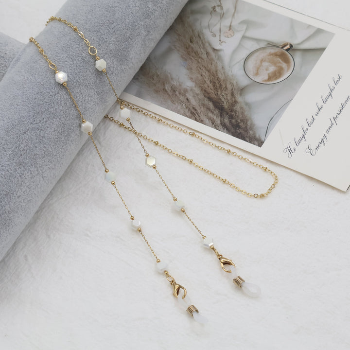 Elegant Gold Chain Necklace with Gemstones Stornfield