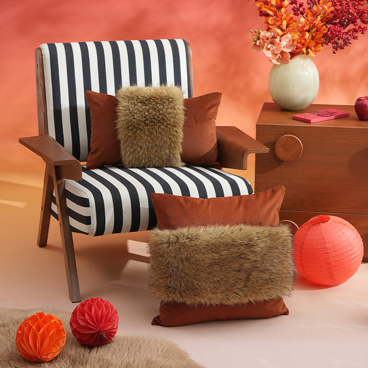 Decorative cushion set with heart-shaped faux fur cushion and two velvety back cushions Stornfield