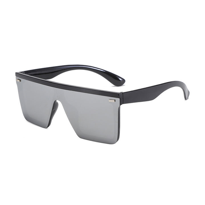Women's Sporty Oversized Sunglasses with Modern Frame Stornfield