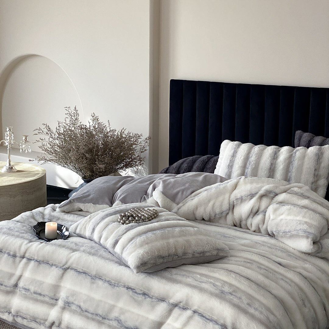 Luxury faux fur blanket with matching ribbed decorative pillow