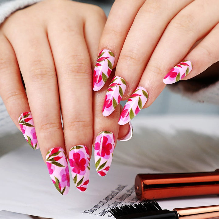 Artificial nails with exciting floral design Stornfield