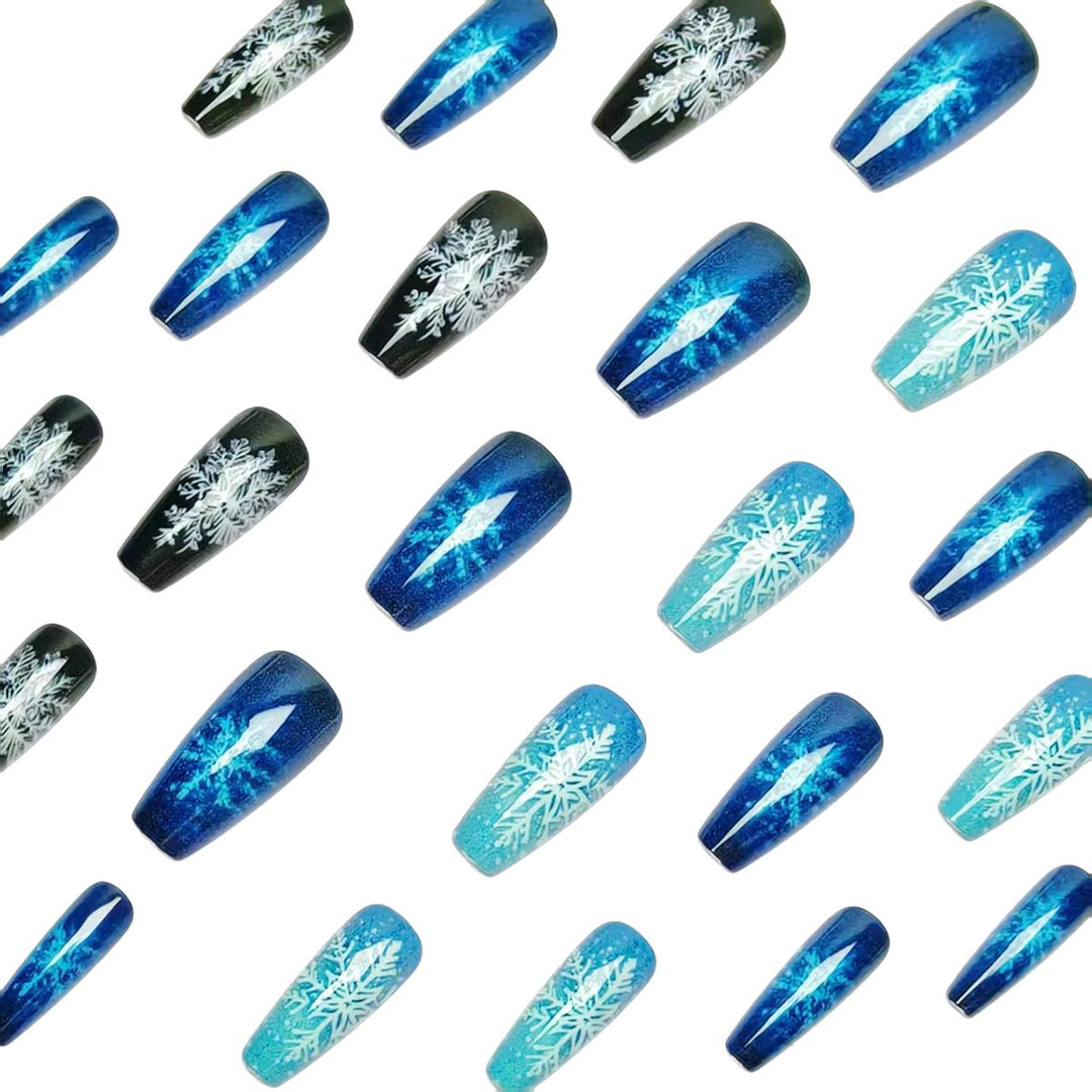Creative Artificial Nails in Winter Snowflake Design Stornfield