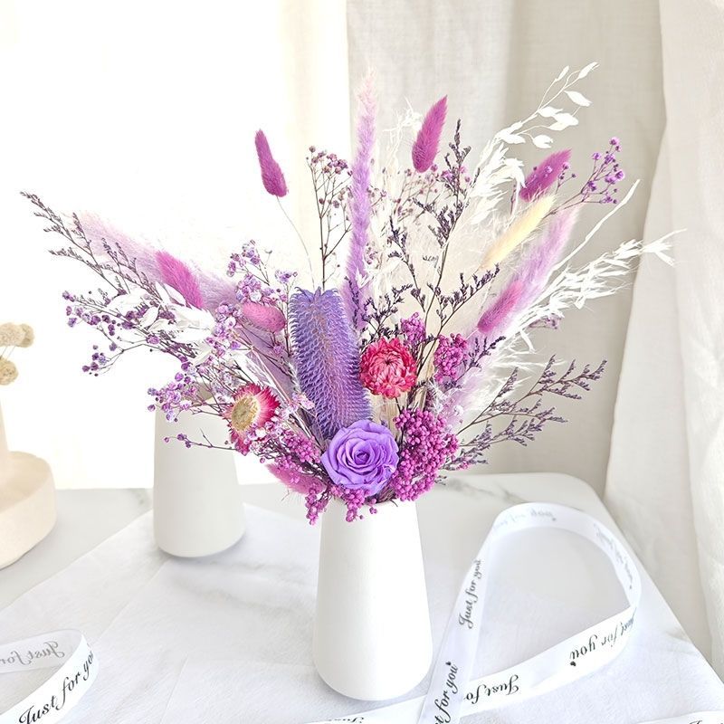 Chic Dried Flower Arrangement