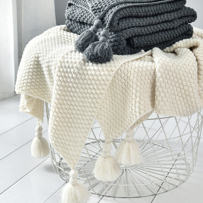 Women’s knitted blanket with decorative tassels Stornfield