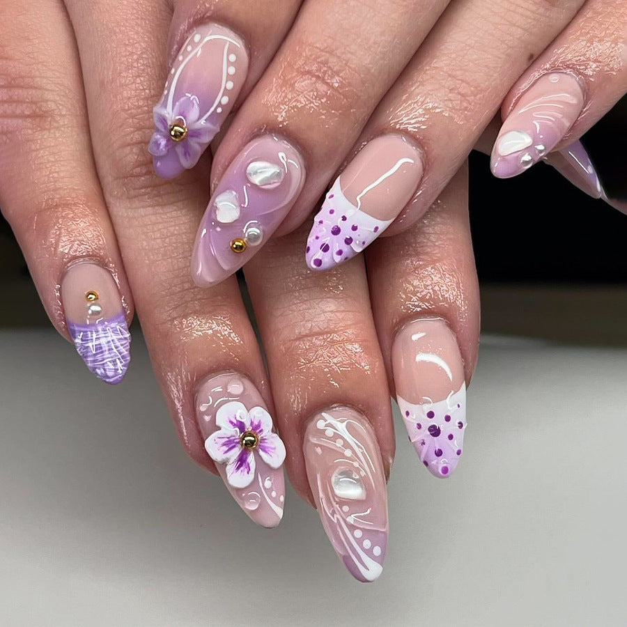 Artful nail tips in modern floral design Stornfield