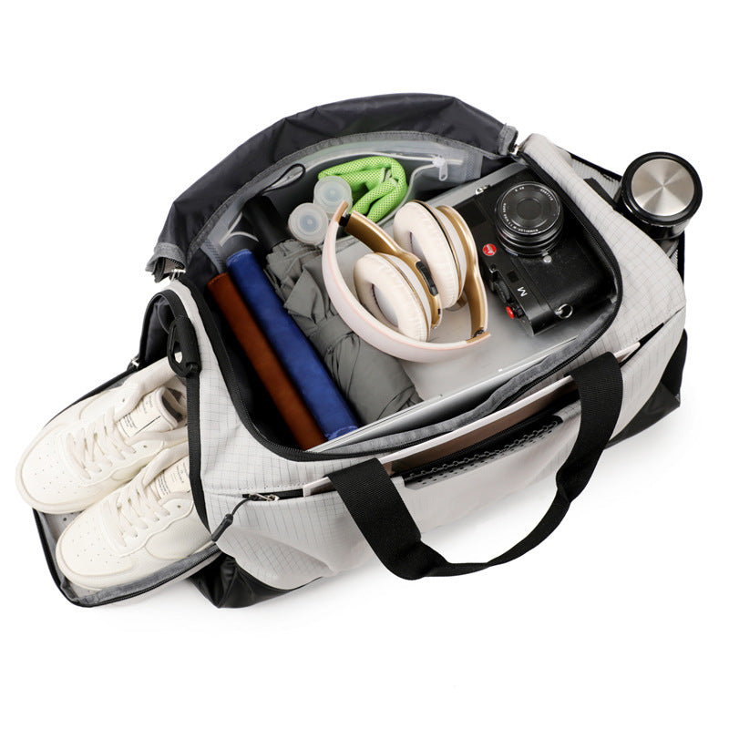 Men's sporty and durable travel bag with versatile storage Stornfield