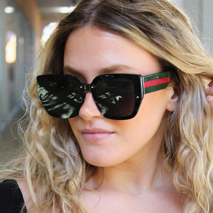 Women's oversized sunglasses with a fashionable frame and UV protection Stornfield