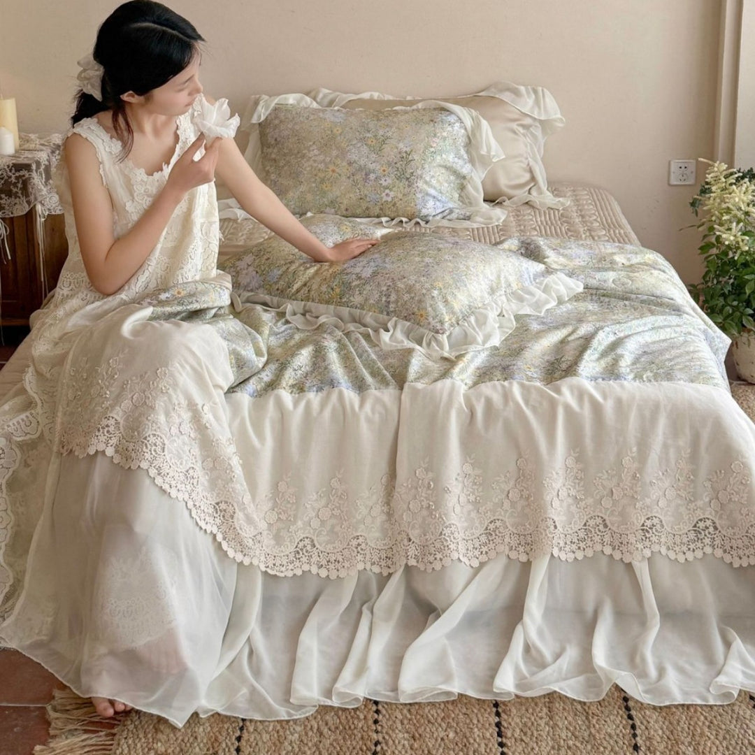 Lace-Trim Romantic Layered Bedspread Set with Ruffled Bed Skirt and Floral Pillow Shams