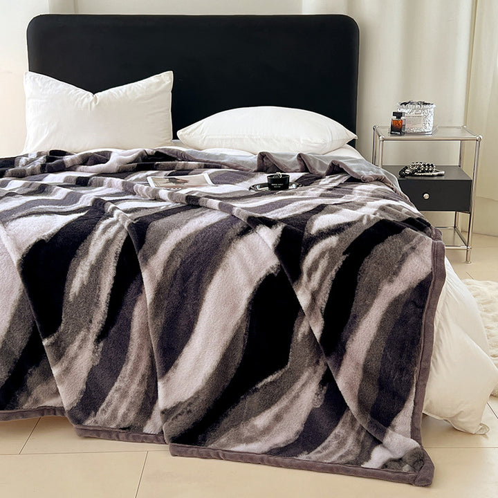 Extra soft microfiber living room blanket with wave pattern and velvet piping