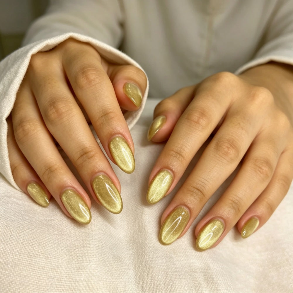 Glittering Almond-Shaped Press-On Nails Stornfield