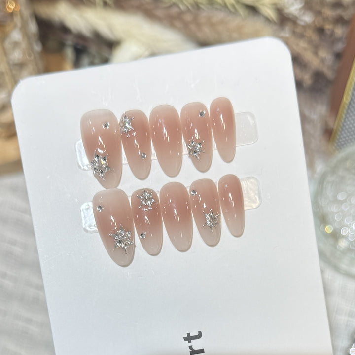 Decorative Press-On Nail Set with Sparkling Star Accents Stornfield
