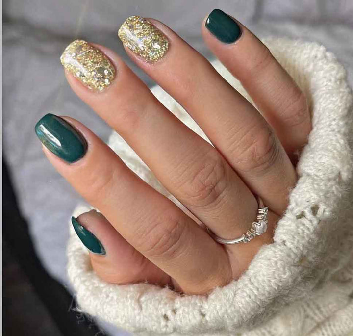 Glittering Press-On Nail Set Stornfield